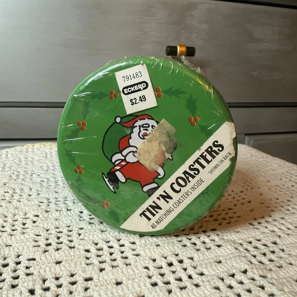 Vintage Santa Coasters with Tin 40 Count Made In Hong Kong New Sealed